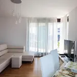 Cosy And Spacious Apartment With The View To The Garden